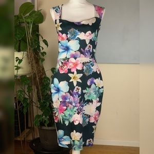 Floral sleeveless bodycon lookalike dress